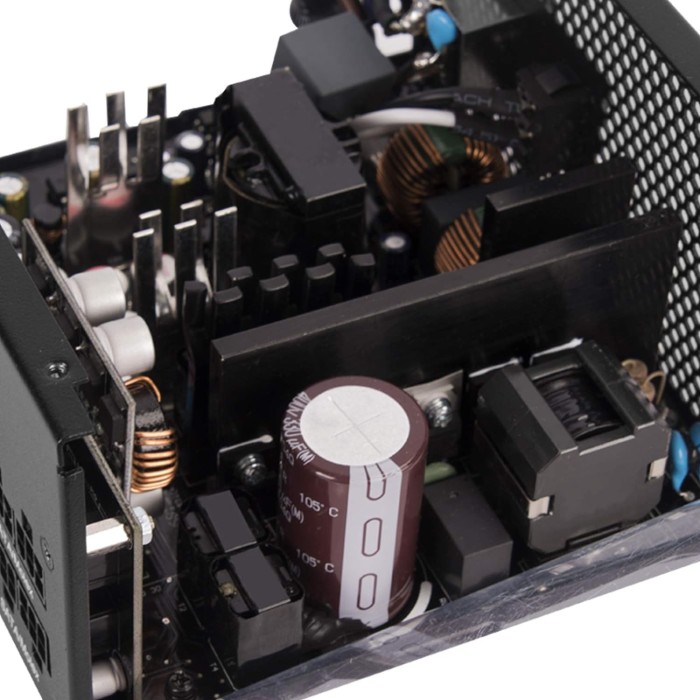 Блок живлення SilverStone Decathlon (750W), >90%, 80+ Gold, 120мм, 1xMB, 24pin(20+4), 2xCPU 8pin(4+4), 6xMolex, 8xSATA, 4xPCIe 8pin(6+2),Fully modular (SST-DA750-G)