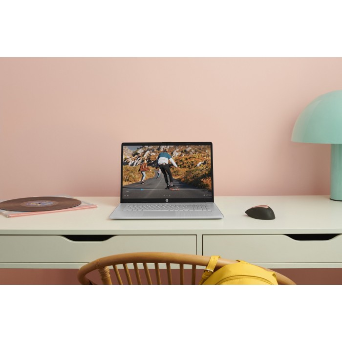 Ноутбук HP 17-cn3002ua 17.3